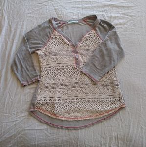 💖Maurice's XL Grey and lace shirt